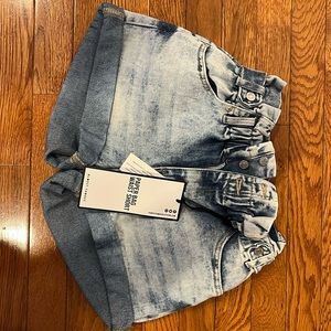 Almost Famous - Paper Bag Waist Shorts- Size Small